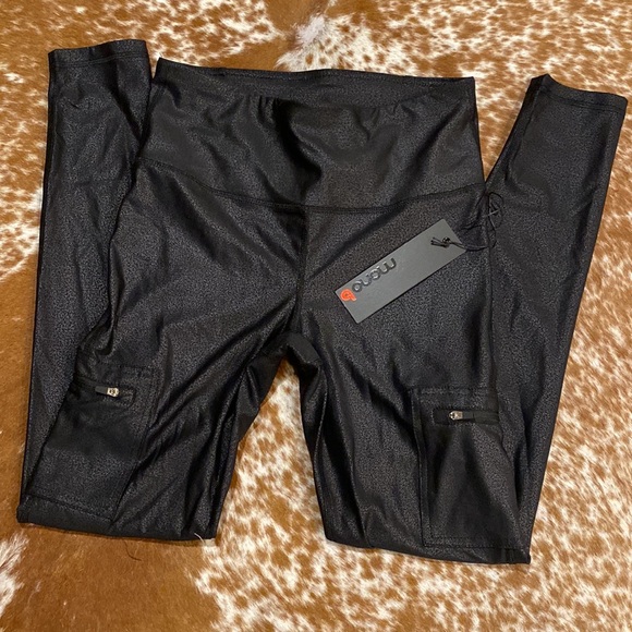 Mono B black Leggings with zip-side pockets